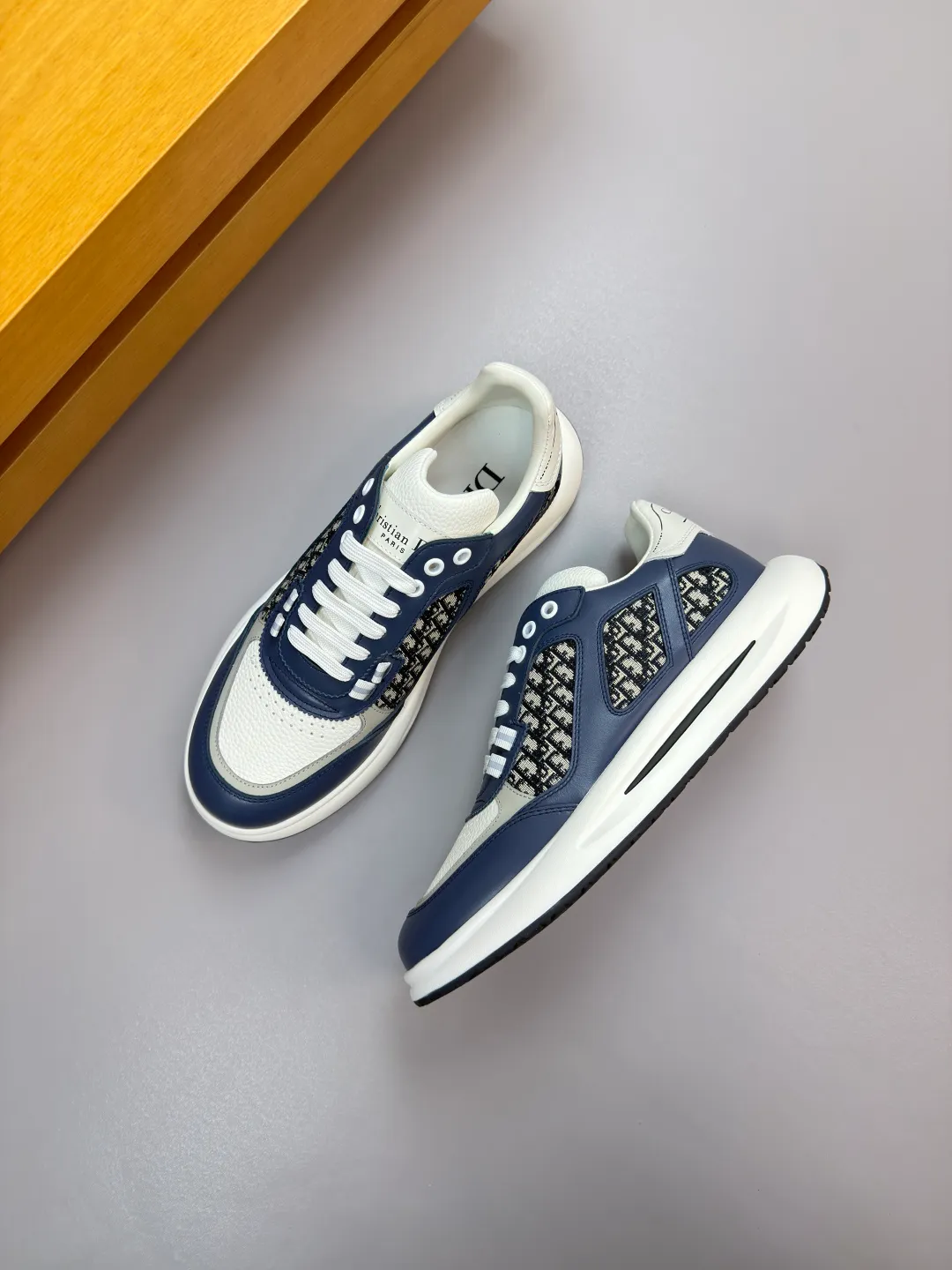 [Dior] Dior P780 men's shoes💰 - High-end quality original order·Casual sports shoes - Upper: 🔝Nappa calfskin, perforated calfskin, brand totem canvas cloth, tongue. Heel. Silk-printed high-frequency brand logo - Inner: water-dyed cowhide, foot pad; brand canvas - Outsole: ultra-light TPU. Rubber foam; two-color molded outsole -Ultra-high quality control·Fine workmanship: outstanding (high-end·nobility·grade) -Size: 39-44 (38, 45, can be customized)·DR0181